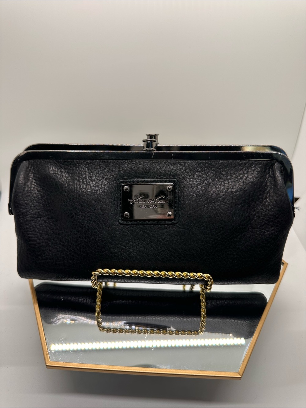 Kenneth Cole Double KISS Lock Leather Frame Wallet NWOT!!!